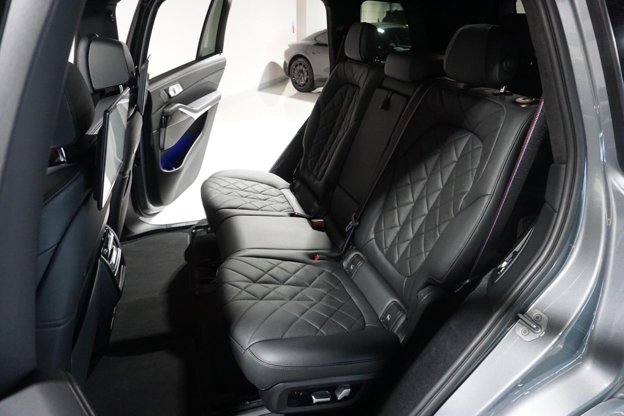 BMW X7 3.0 40d MHT M Sport SUV 5dr Diesel Hybrid Auto xDrive Euro 6 (s/s) (352 ps)